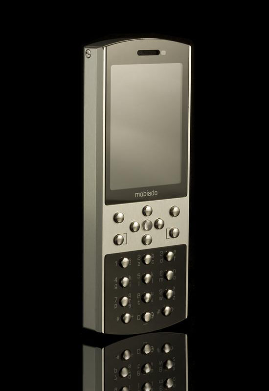 Mobiado推出2010年首款奢华手机